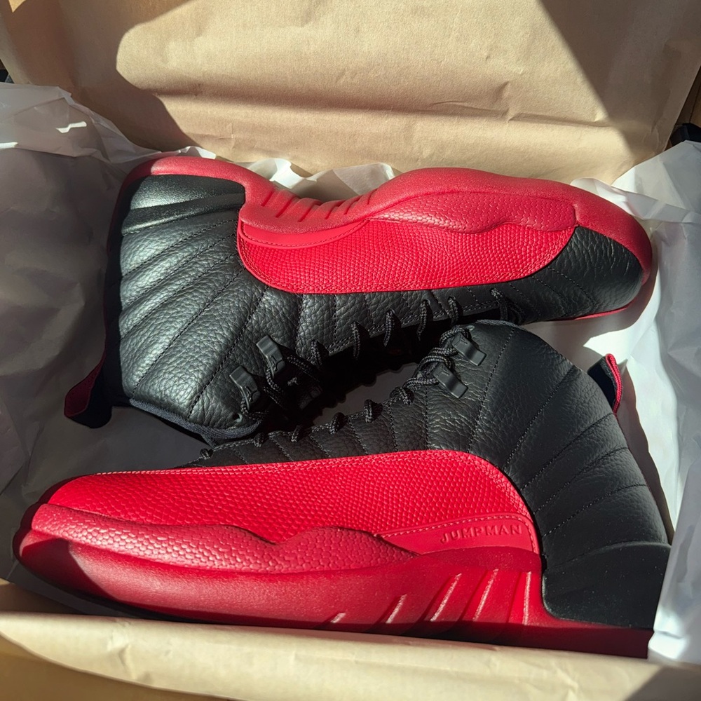 Jordan 12 Flu Game 2025 size 12 & 13